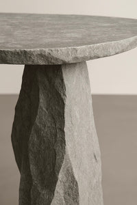 Menhir Console by andrés monnier